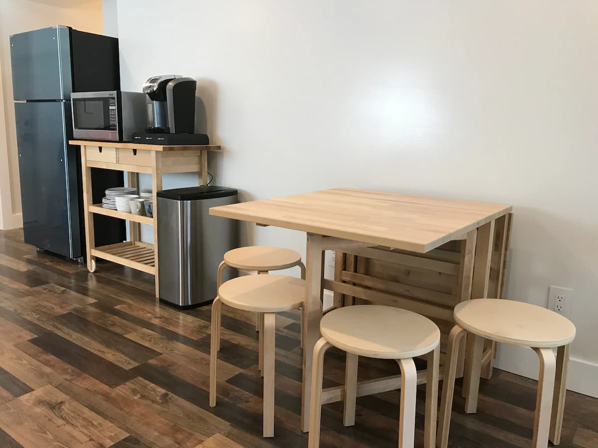 3BR 2BA no kitchen, $25/day parking option (<16ft) - Photo 6