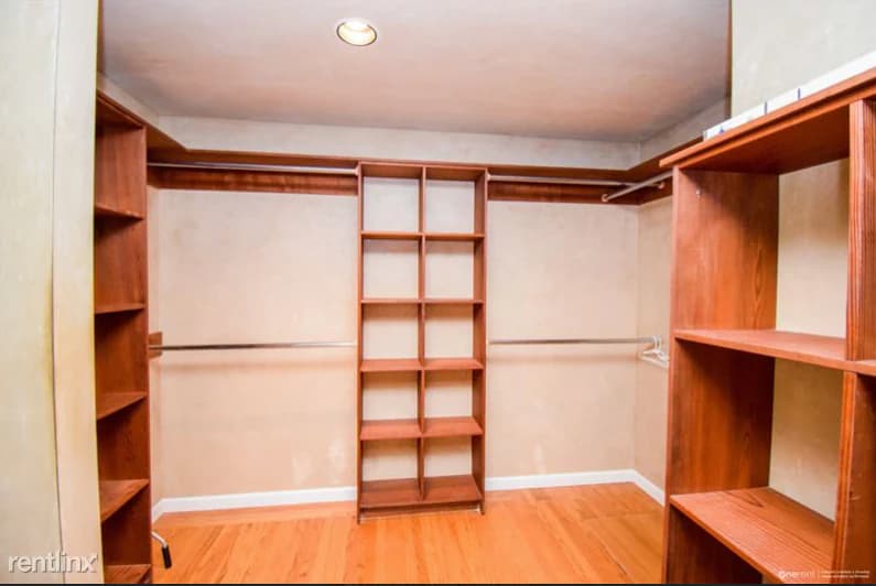 Home in Los Altos · ★4.36 · 5 bedrooms · 5 beds · 3.5 baths - Image 8