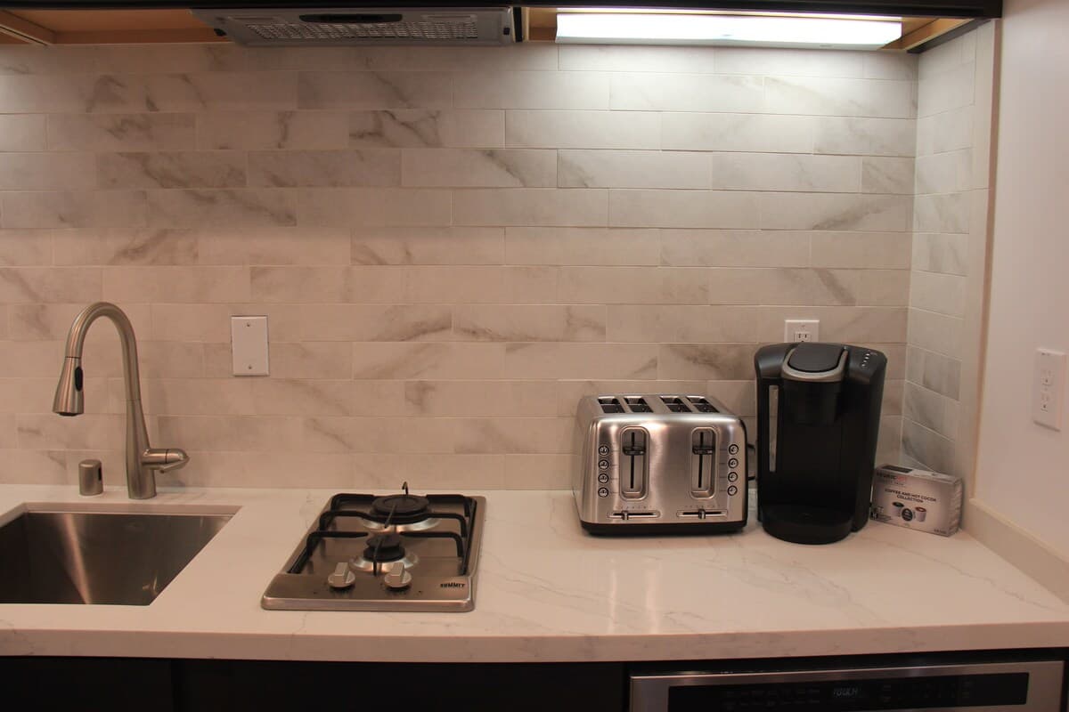 Home in East Palo Alto · ★4.86 · Studio · 1 bed · 1 bath - Image 39