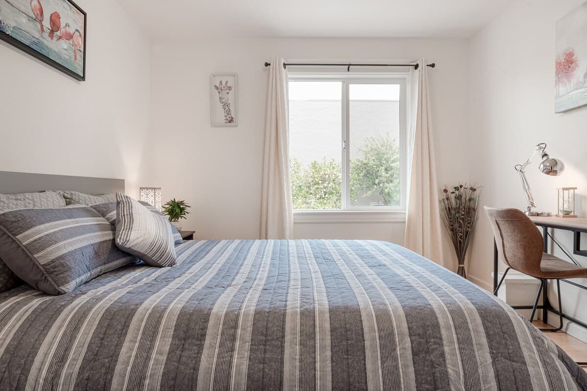 Relaxed 3B/2Ba Home with Private Parking - Photo 19