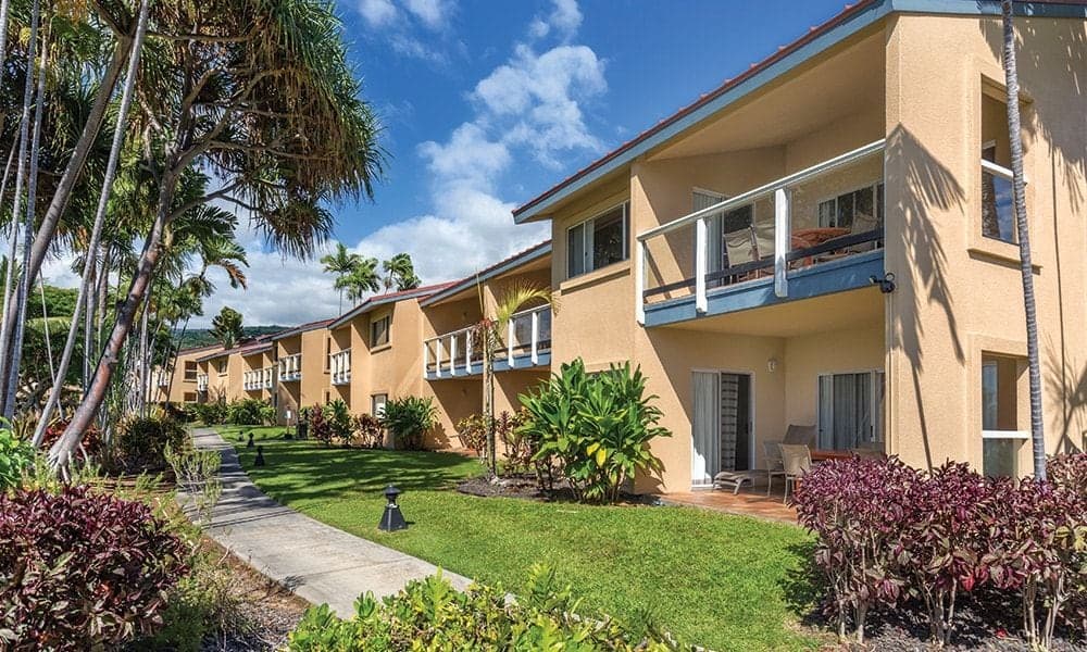 Condo in Kailua-Kona · ★4.5 · 2 bedrooms · 4 beds · 2 shared baths - Image 26
