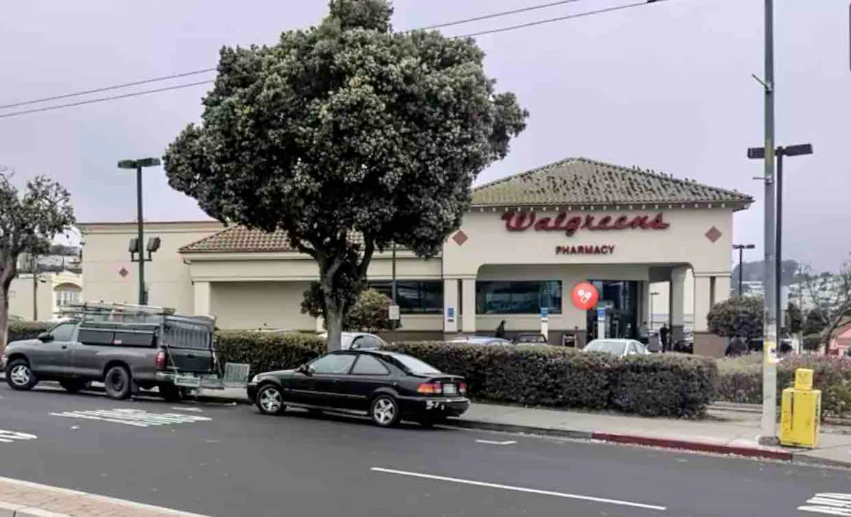 Home in Daly City · ★4.88 · 5 bedrooms · 8 beds · 2 baths - Image 68