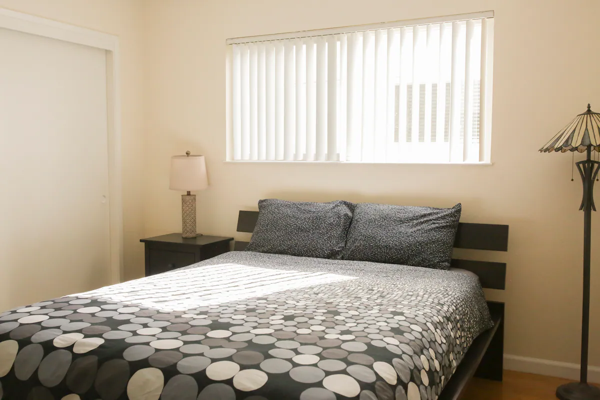 Renovated 2 BR Apt Near Mountain View Downtown - Image 68