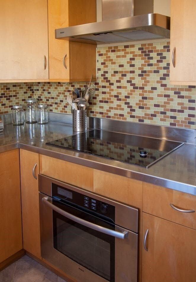 Bay & Mountain Views, Hot Tub, Shared Upper Floor - Photo 10