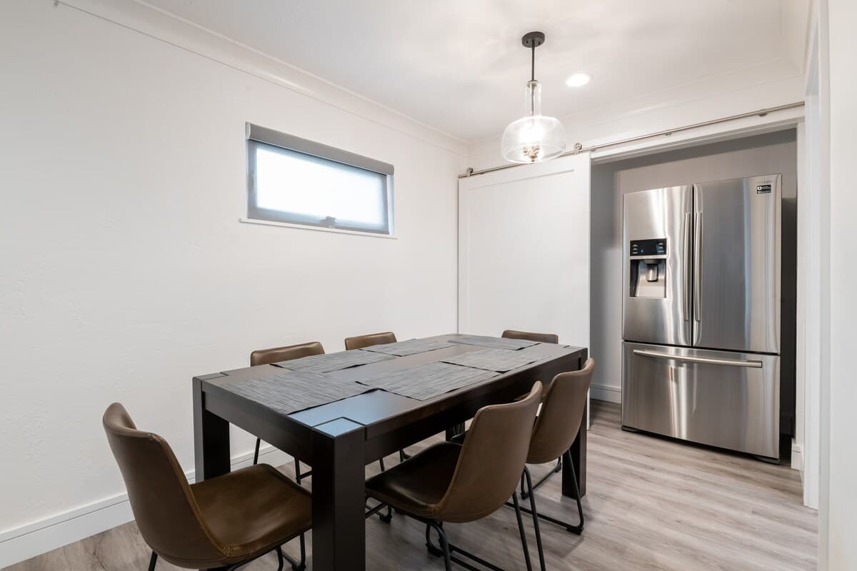 Home in East Palo Alto · ★4.88 · 3 bedrooms · 3 beds · 1.5 baths - Image 21