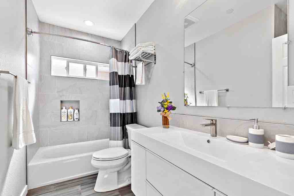 Brand new house in Mountain View - Photo 21