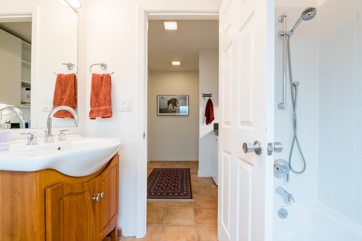 Charming guest unit in picturesque Palo Alto - Image 28
