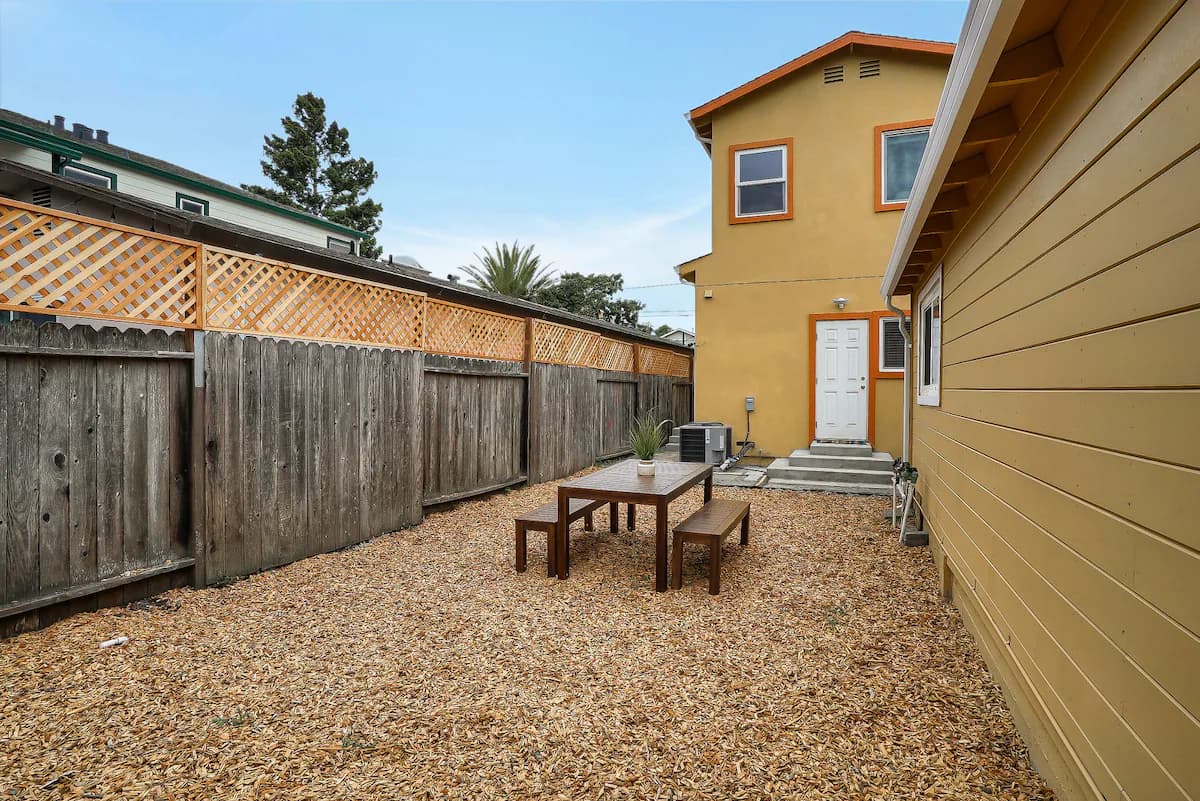 Home in Mountain View · ★4.88 · 4 bedrooms · 6 beds · 3.5 baths - Image 46