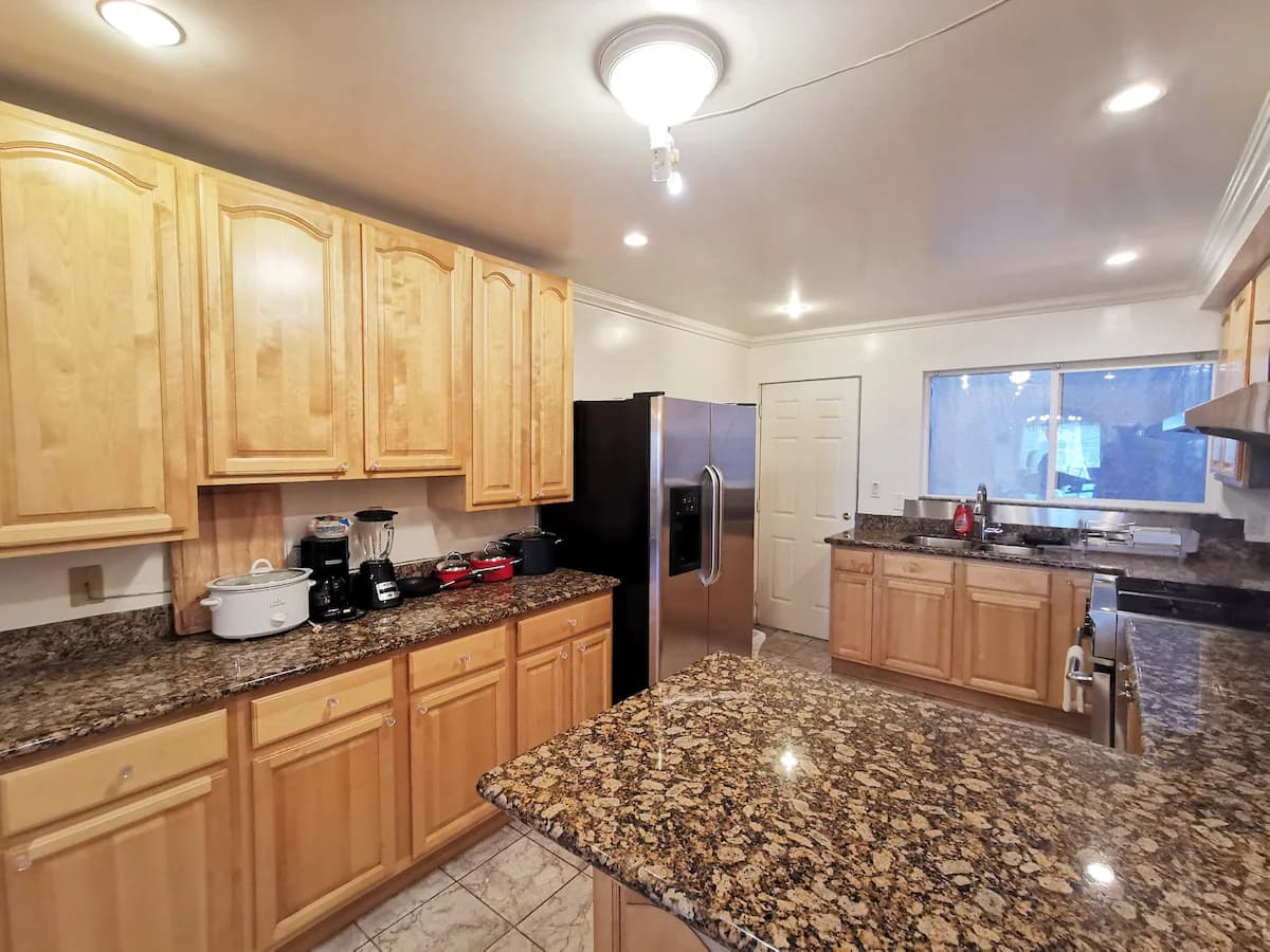New 3BR w/ 2 Patios, Near 101 & KT Rail (43) - Photo 6