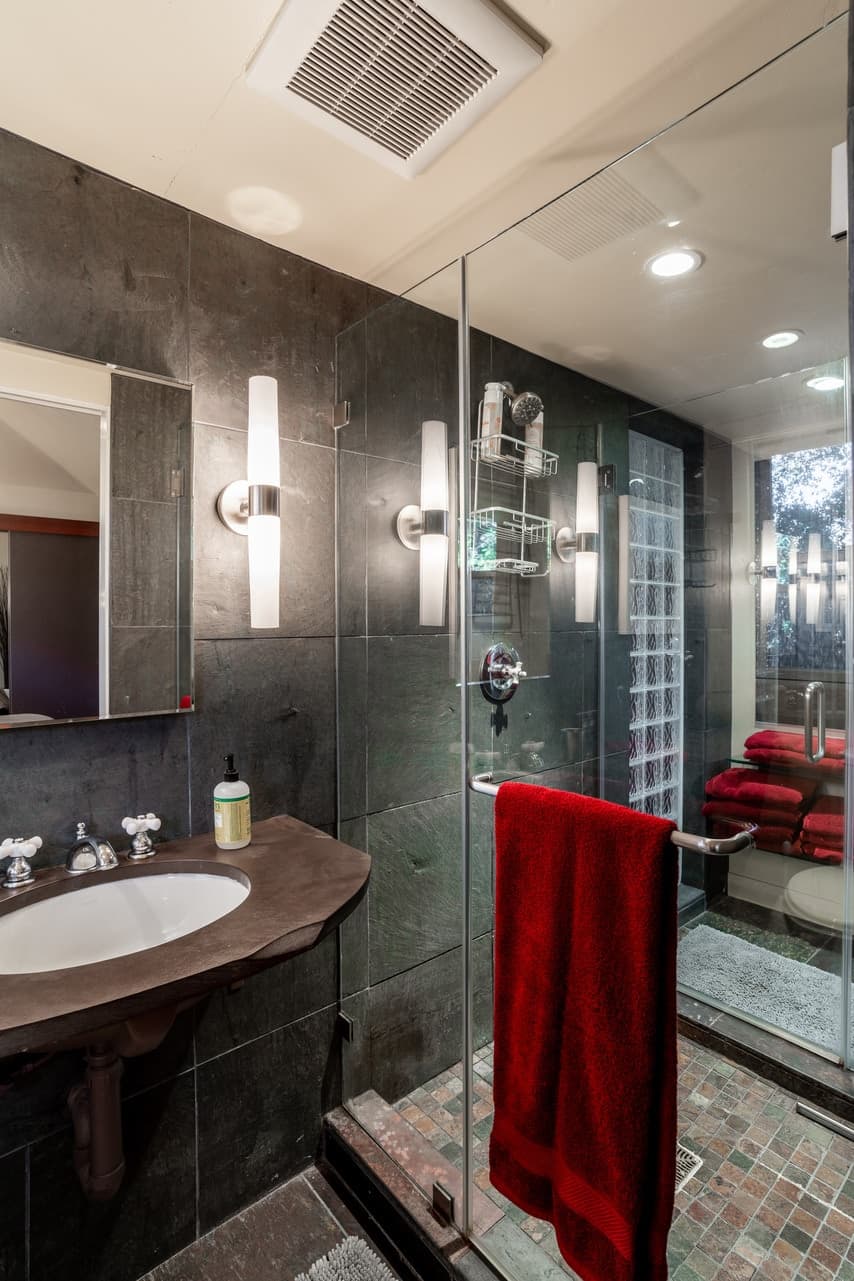 Guesthouse in Palo Alto · ★5.0 · 2 bedrooms · 2 beds · 1.5 baths - Image 29