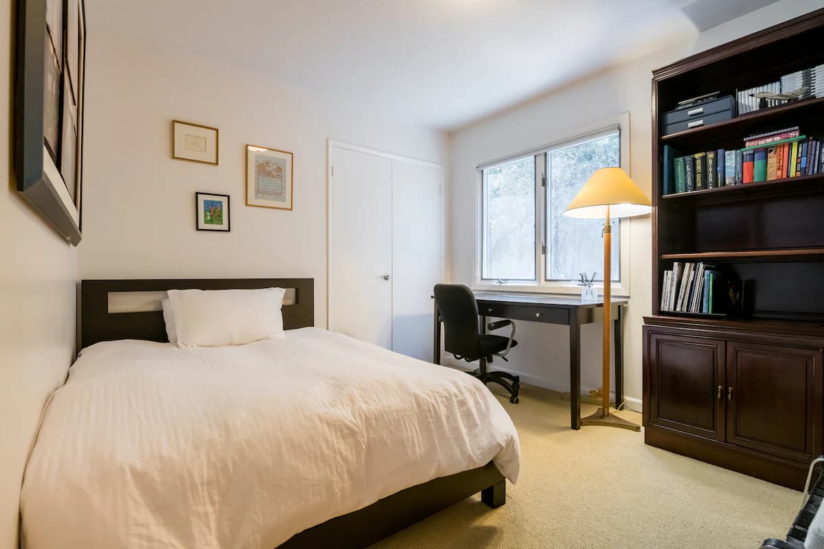 Home in Los Altos · ★5.0 · 3 bedrooms · 3 beds · 3 baths - Image 12