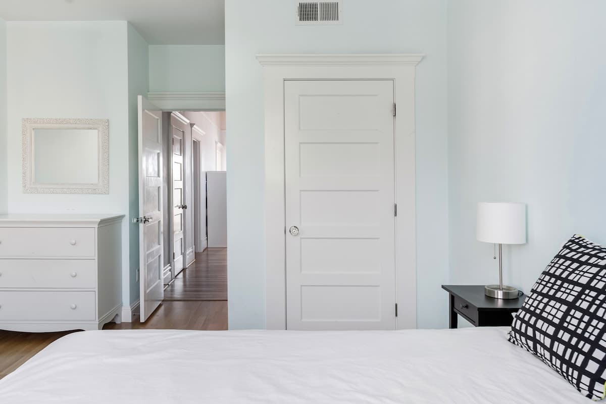 Home in San Francisco · ★4.97 · 3 bedrooms · 3 beds · 2.5 baths - Image 76