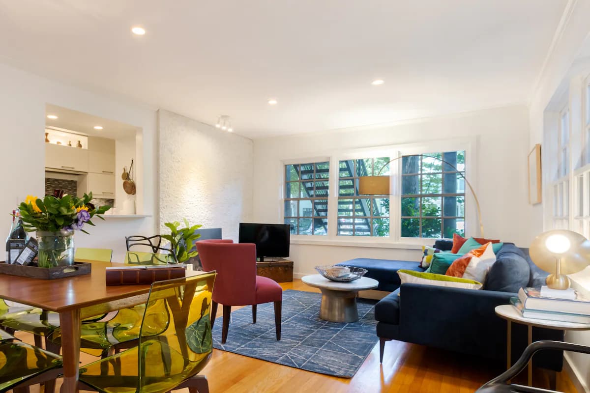 Townhouse in Palo Alto · ★4.95 · 3 bedrooms · 4 beds · 2 baths - Image 3