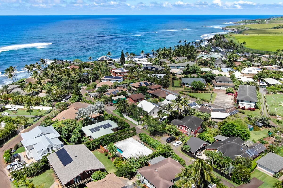 Charming Cottage in Kuau near Mama’s Beach - Image 29