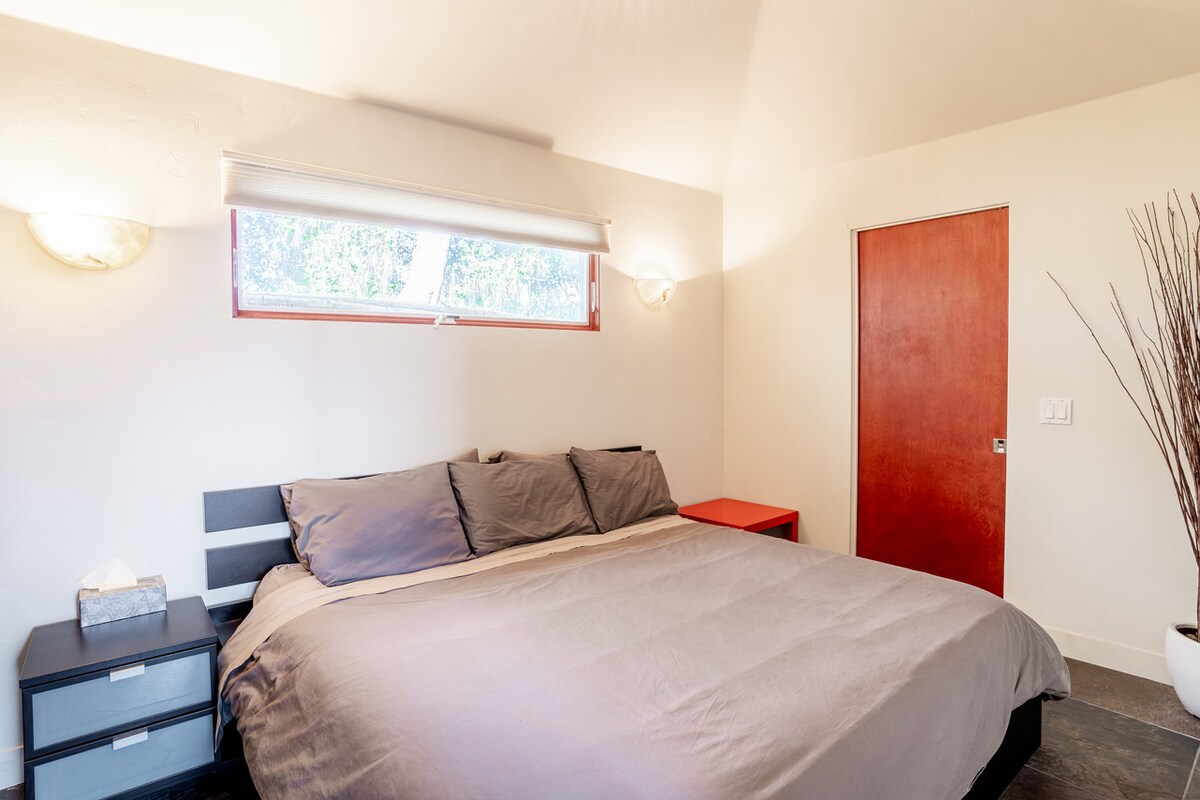 Guesthouse in Palo Alto · ★5.0 · 2 bedrooms · 2 beds · 1.5 baths - Image 34
