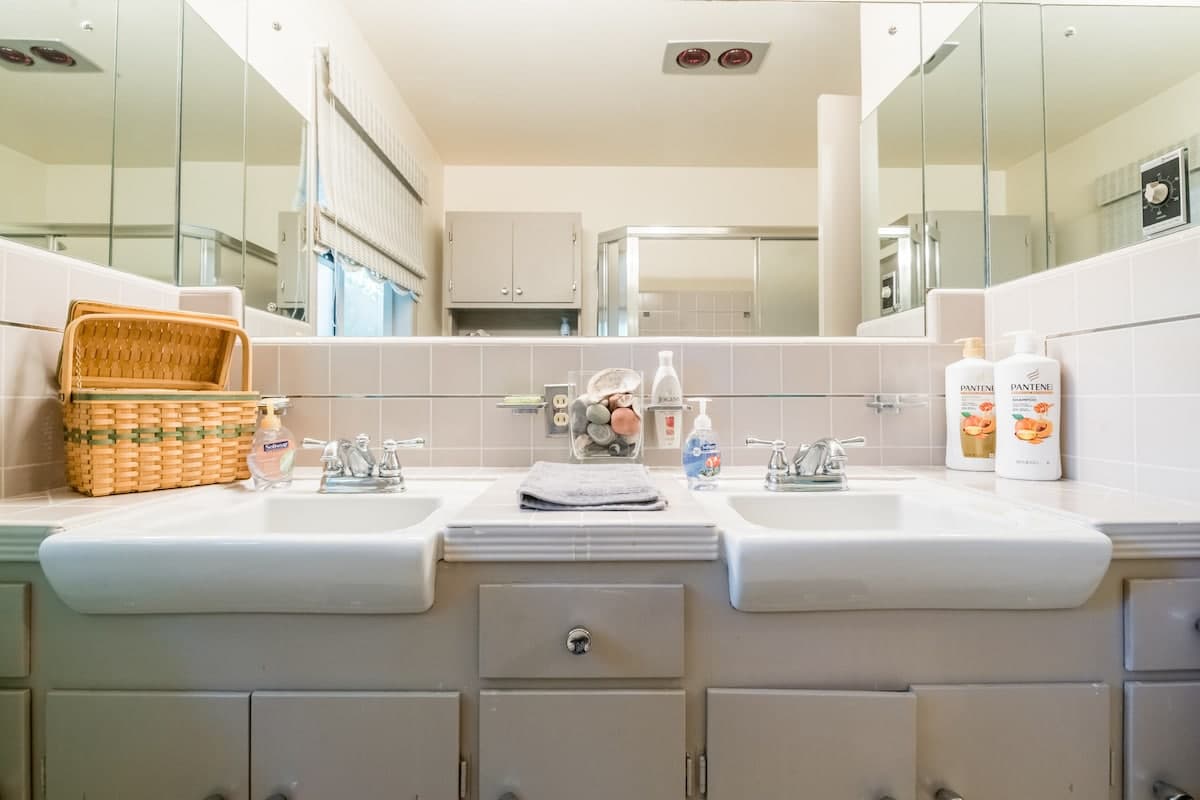 Home in Menlo Park · ★4.91 · 4 bedrooms · 5 beds · 2.5 baths - Image 20