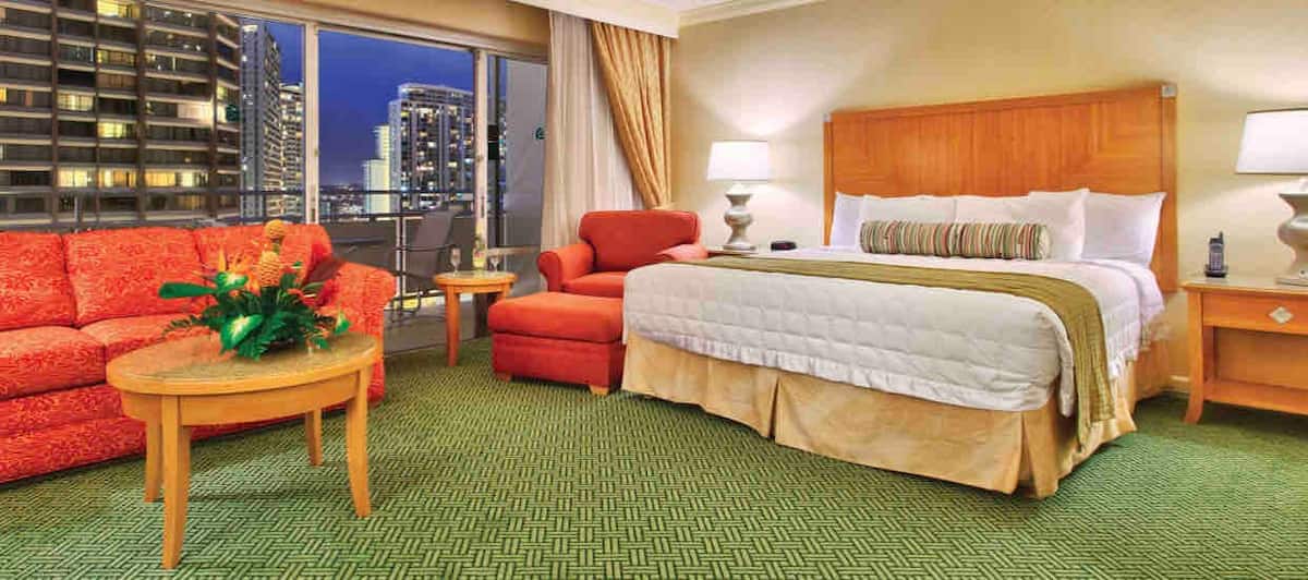 Studio Suite at Picturesque Waikiki Resort - Image 17