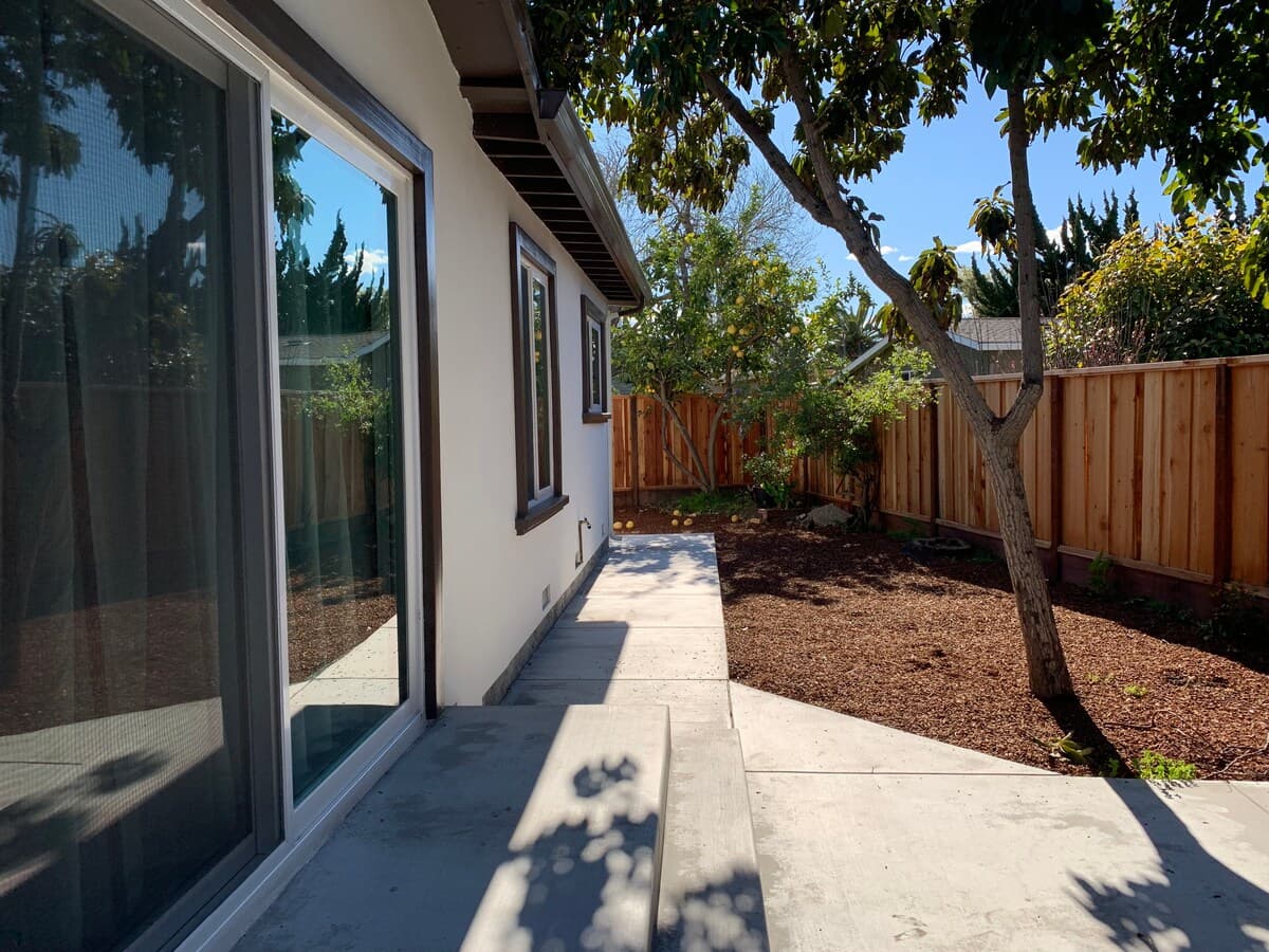 Home in East Palo Alto · ★4.92 · 4 bedrooms · 4 beds · 2 baths - Image 57