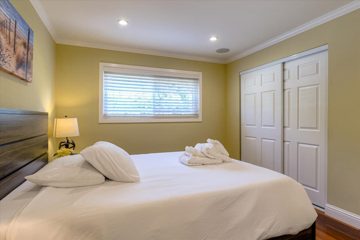 Home in Mountain View · ★5.0 · 5 bedrooms · 5 beds · 4 baths - Image 15