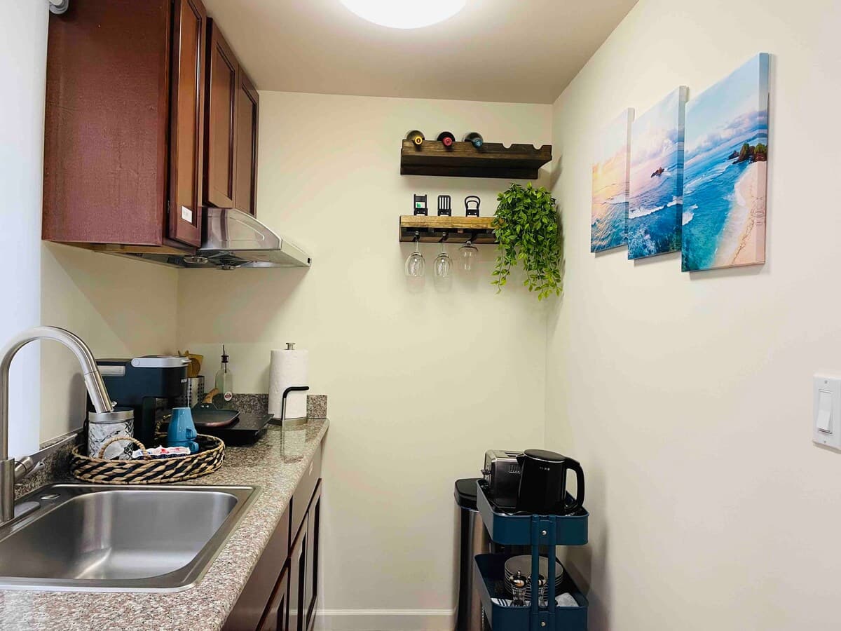 Relaxed 3B/2Ba Home with Private Parking - Photo 79