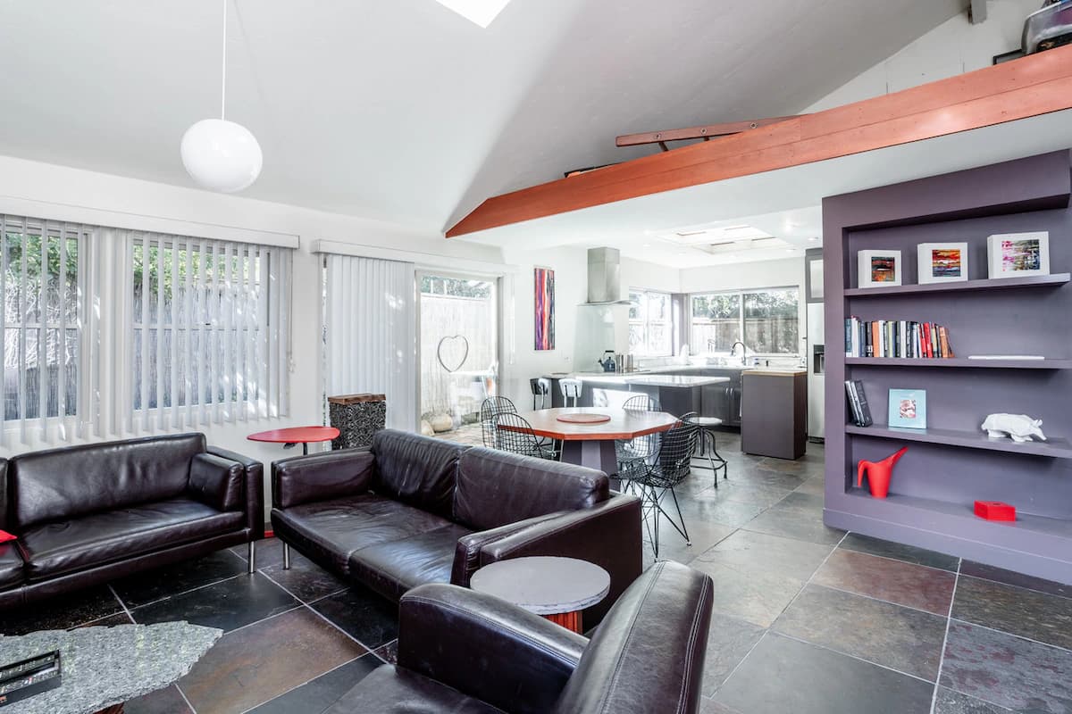 Guesthouse in Palo Alto · ★5.0 · 2 bedrooms · 2 beds · 1.5 baths - Image 20