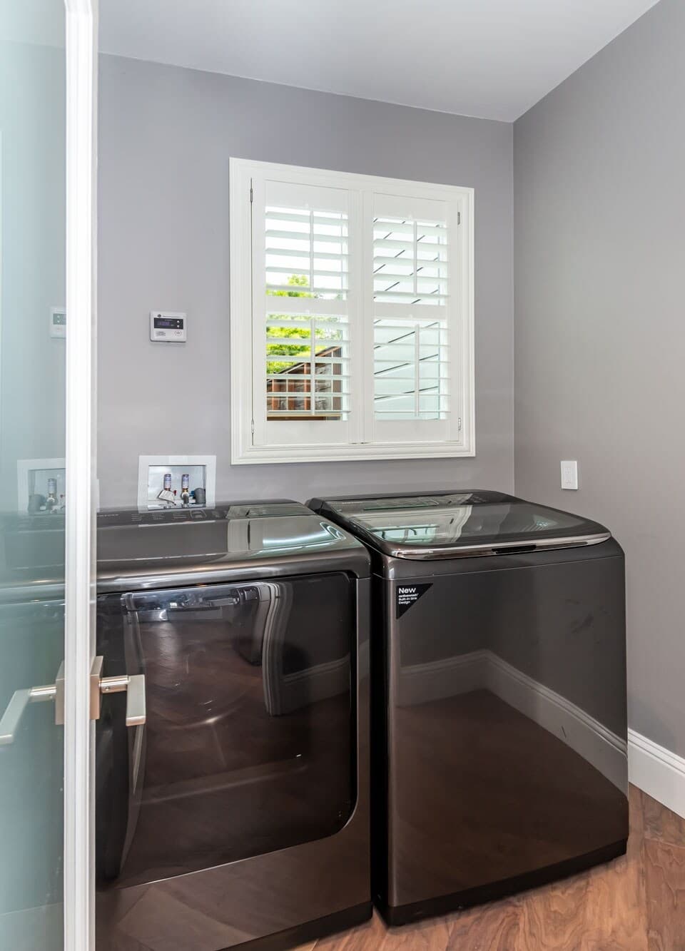 Edwardian 2BR with Chef's Kitchen & Marble Bath - Photo 23
