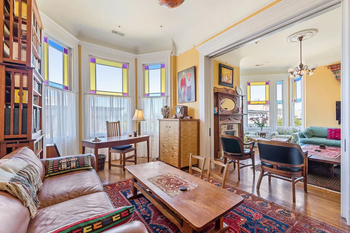 Chef's Kitchen Victorian, 1896 Flat with Terrace - Photo 29