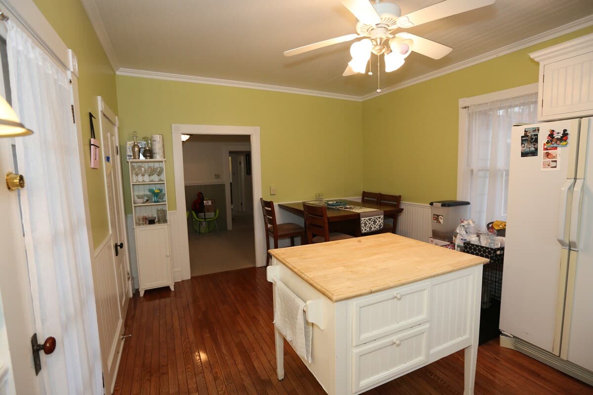 Home in Mountain View · ★4.95 · 3 bedrooms · 6 beds · 2 baths - Image 7