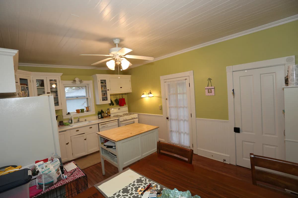 Home in Mountain View · ★4.95 · 3 bedrooms · 6 beds · 2 baths - Image 8