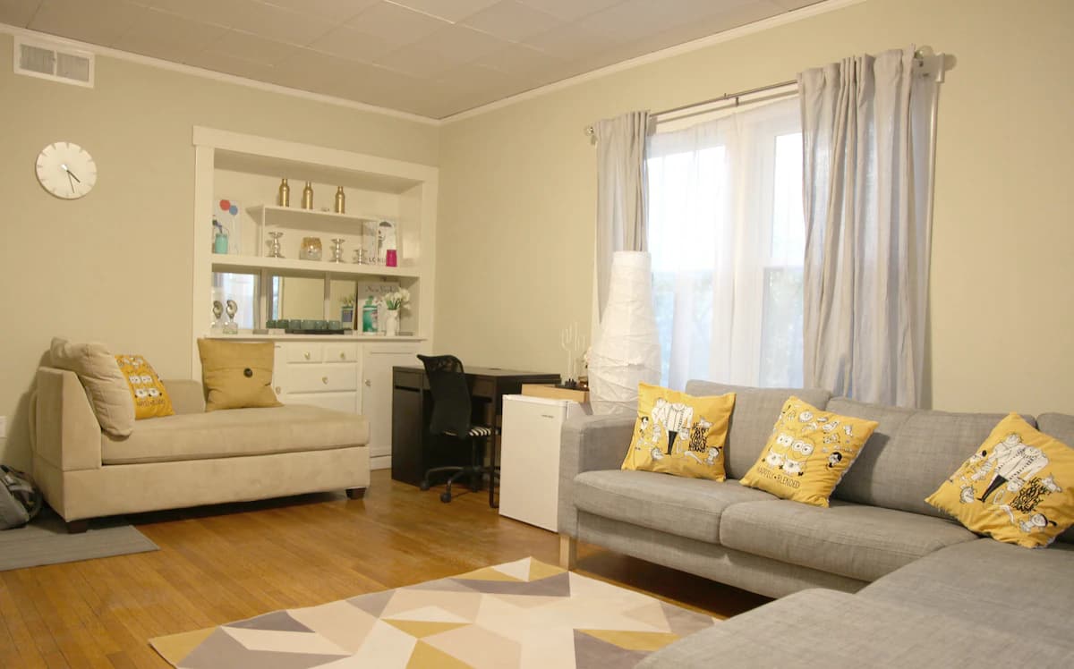 1B1B Palo Alto studio next to Stanford - Image 3