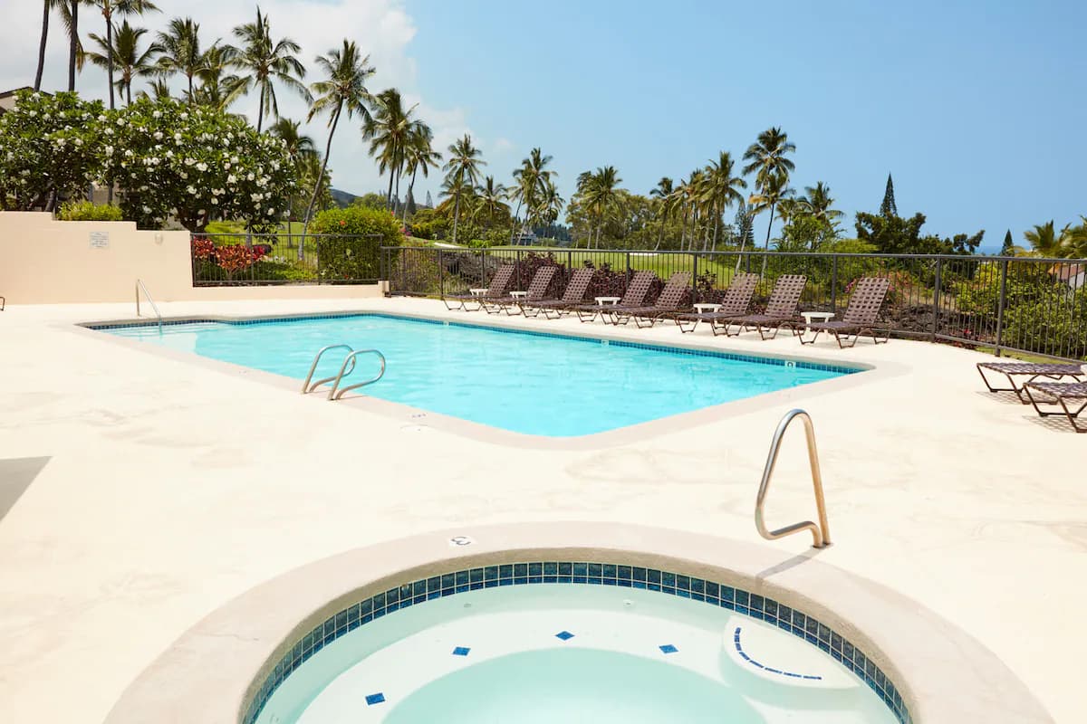 Condo in Kailua-Kona · ★4.96 · 3 bedrooms · 4 beds · 3 baths - Image 36