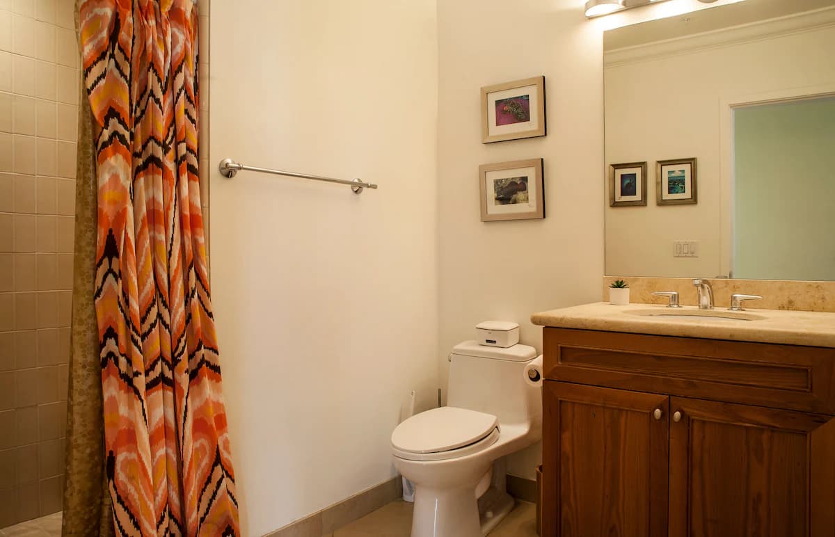Elevator Opens Into FlatNob Hill 3BR, 2 Parking - Photo 49
