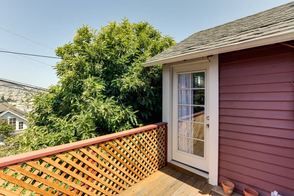 Historic Victorian retreat w/ skyline views - Photo 24
