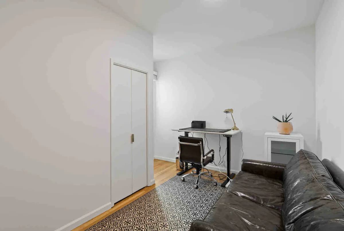 North Beach Condo with Skyline Views - Photo 6