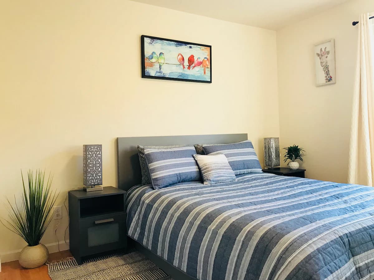 Relaxed 3B/2Ba Home with Private Parking - Photo 42