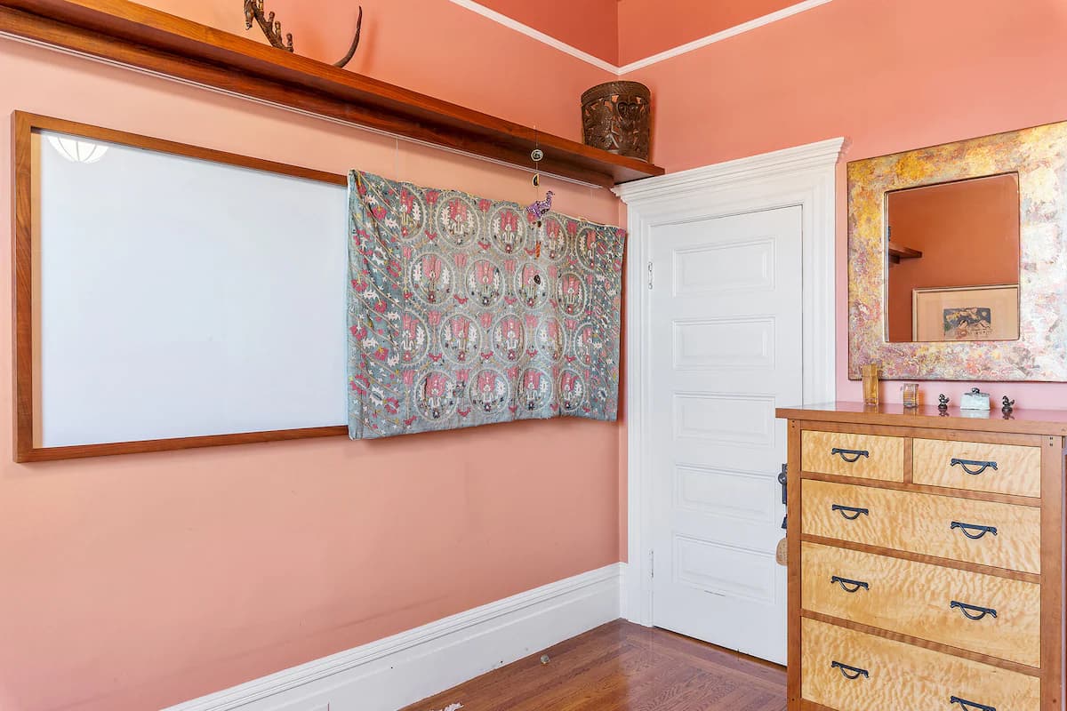 Chef's Kitchen Victorian, 1896 Flat with Terrace - Photo 34