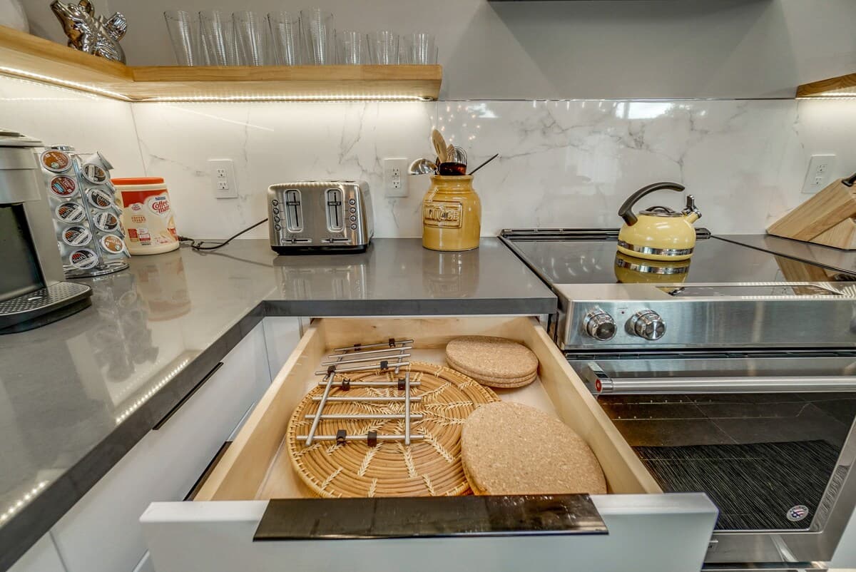Home in Palo Alto · ★4.96 · 5 bedrooms · 7 beds · 4.5 baths - Image 14