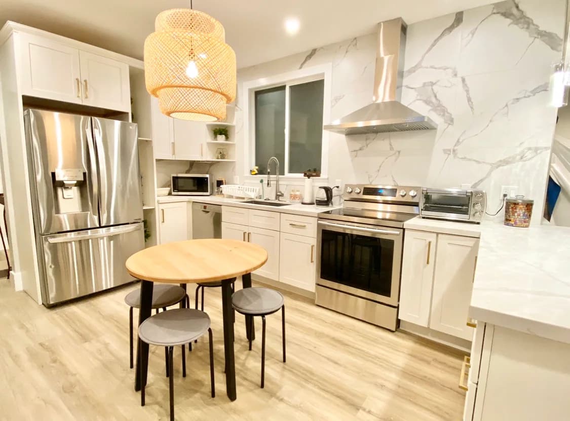 Home in Daly City · ★4.88 · 5 bedrooms · 8 beds · 2 baths - Image 18