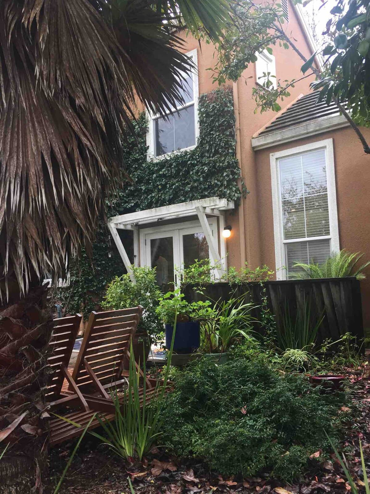 Home in Mountain View · ★4.94 · 2 bedrooms · 2 beds · 2.5 baths - Image 32