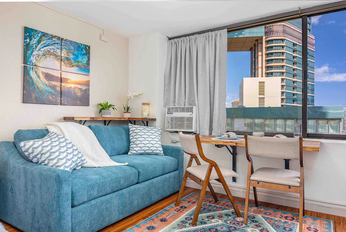 Condo in Honolulu · ★4.72 · Studio · 2 beds · 1 private bath - Image 27
