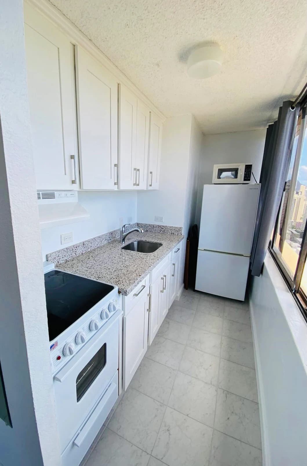 Condo in Honolulu · ★4.58 · 2 bedrooms · 3 beds · 2 baths - Image 9