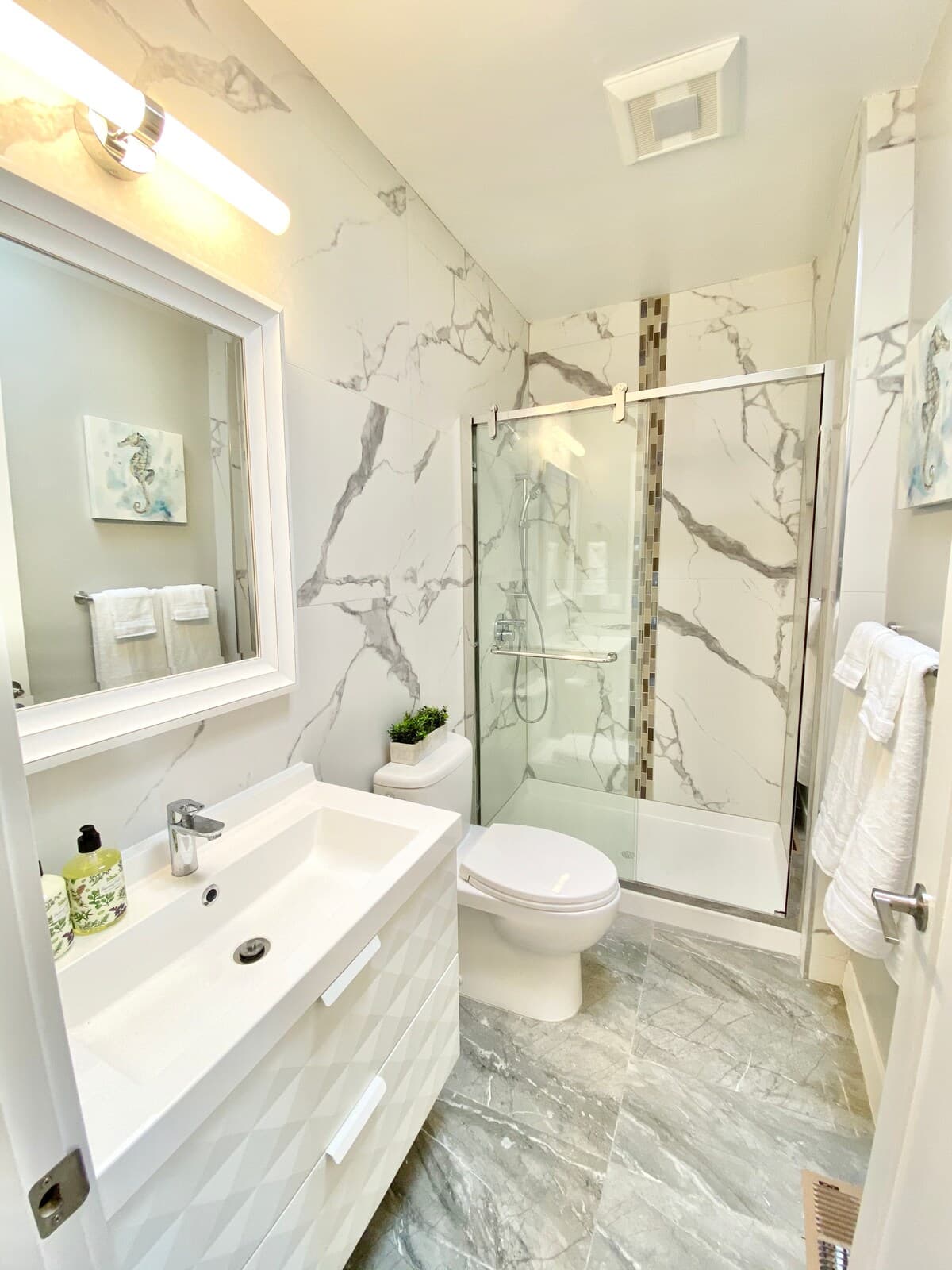 Home in Daly City · ★4.88 · 5 bedrooms · 8 beds · 2 baths - Image 53
