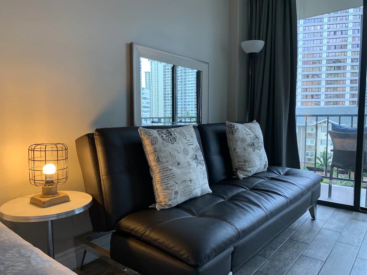 Mango go 215/Spacious Comfortable Studio - Image 6