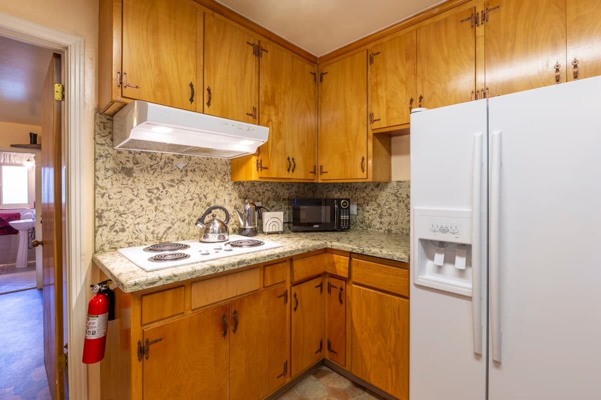Home in Menlo Park · ★4.77 · 5 bedrooms · 6 beds · 3 baths - Image 13