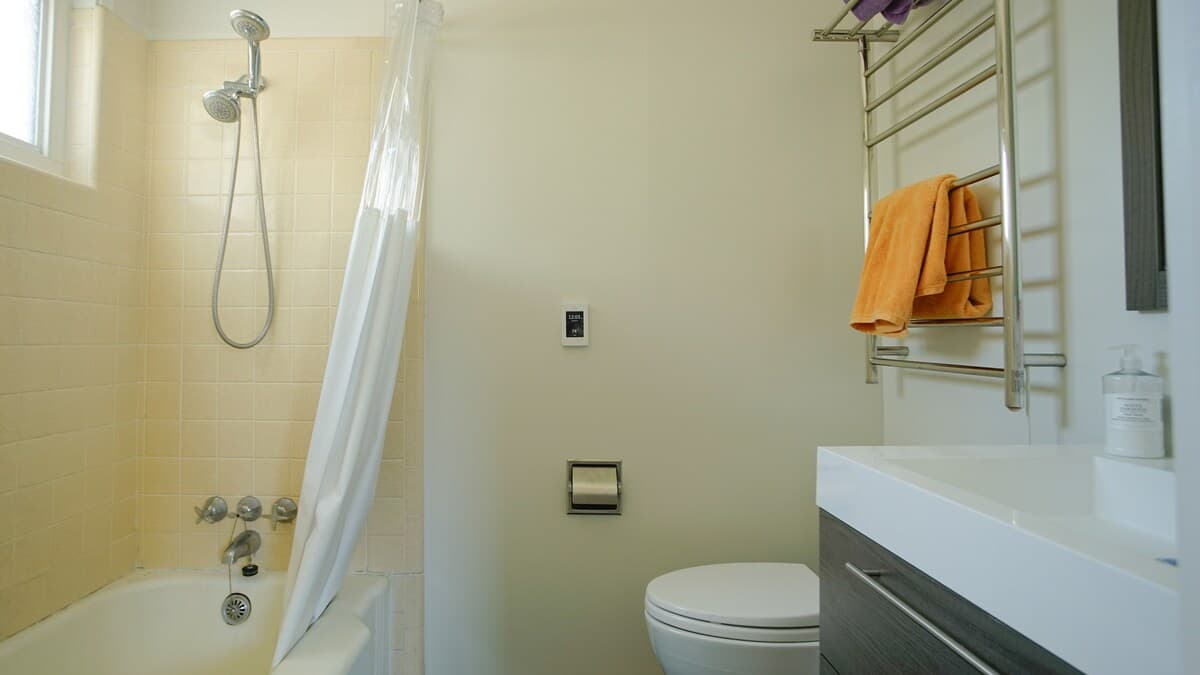 Home in Redwood City · ★4.94 · 2 bedrooms · 2 beds · 2 baths - Image 25