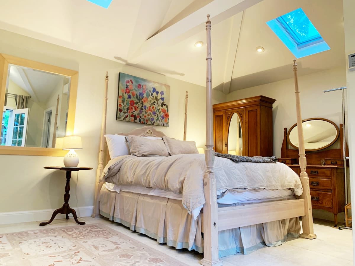 A Cozy Cottage - in the heart of Palo Alto! - Photo 1