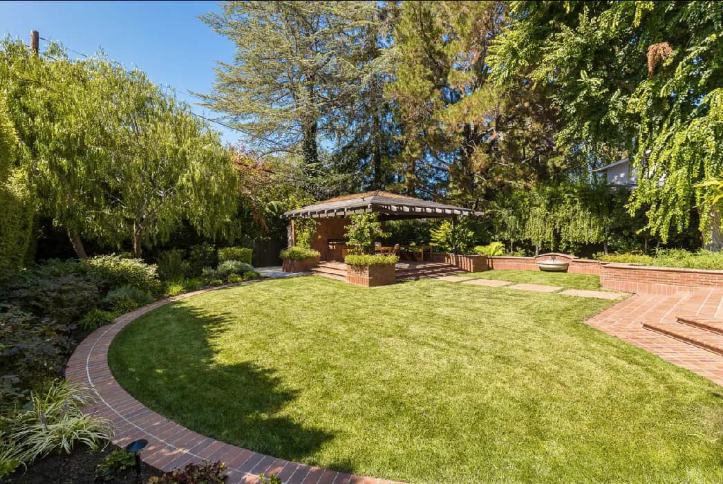 Home in Palo Alto · ★4.87 · 2 bedrooms · 2 beds · 2 baths - Image 1