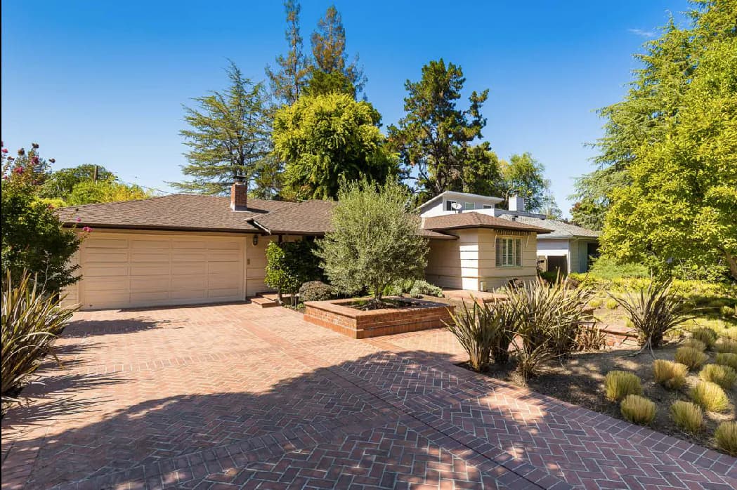 Home in Palo Alto · ★4.87 · 2 bedrooms · 2 beds · 2 baths - Image 12