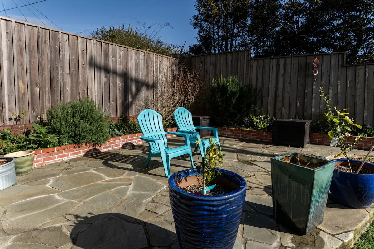 Beautiful in-law type unit with ocean views - Photo 15