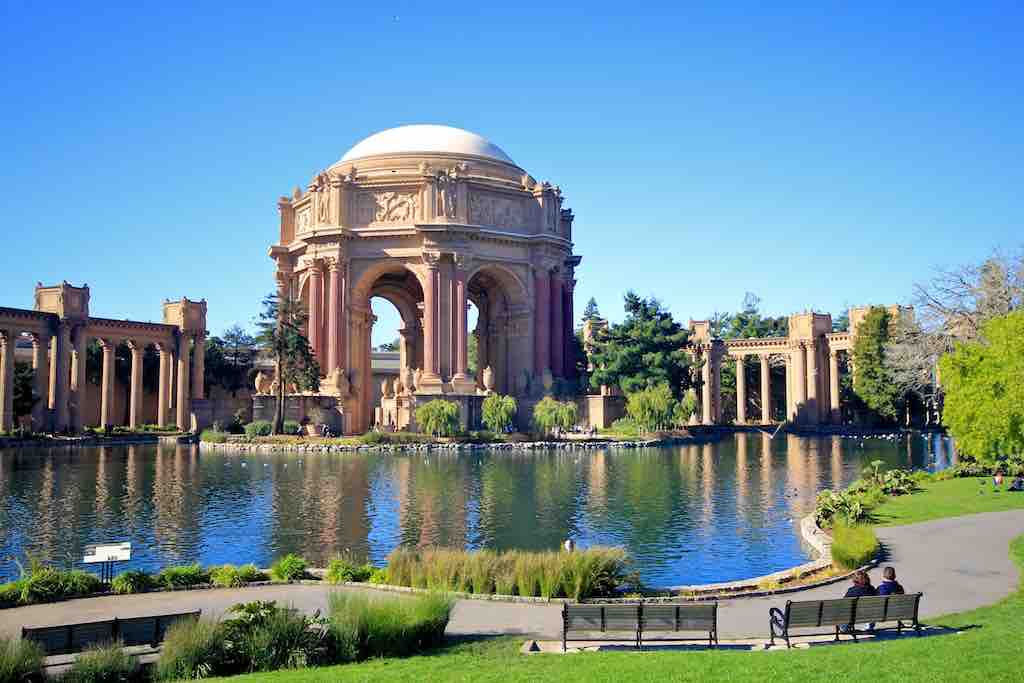 Villa in San Francisco · ★4.95 · 5 bedrooms · 6 beds · 3 baths - Image 65